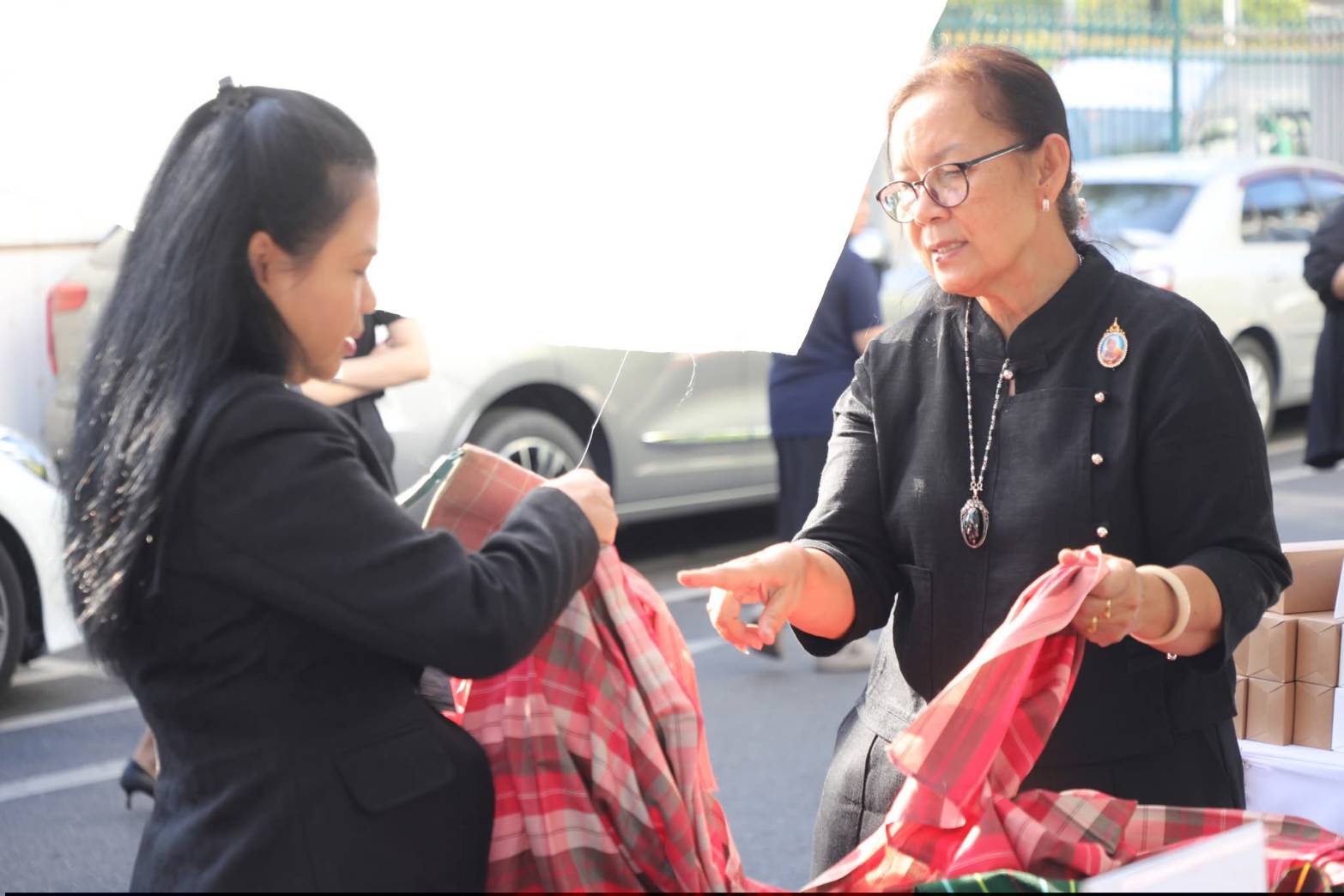 title - ส.ป.ก. เดินหน้าส่งเสริมรายได้เกษตรกร จัดงาน “ส่งความสุขปีใหม่ มอบให้เกษตรกรในเขตปฏิรูปที่ดิน” ทั่วประเทศ  ณ สำนักงานการปฏิรูปที่ดินเพื่อเกษตรกรรม ถนน ราชดำเนินนอก